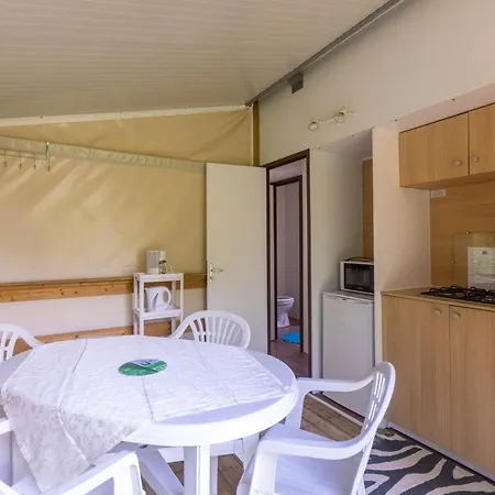 Tente Toile & Bois - 2 Chambres, Terrasse - Api-1-52-789 Fenouillet (Pyrenees-Orientales)