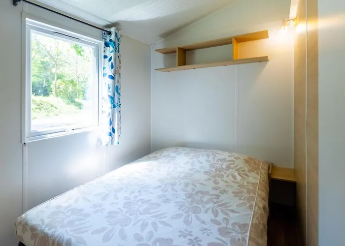 Campingplatz Tente Toile & Bois - 2 Chambres, Terrasse - Api-1-52-789 Fenouillet (Pyrenees-Orientales)