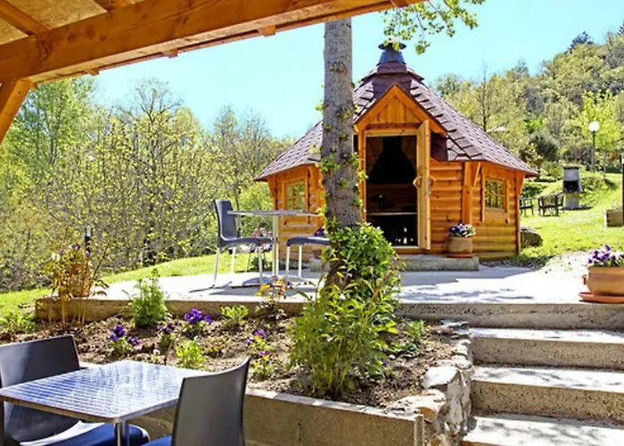Tente Toile&bois - 2 Chambres, Terrasse - Api-1-52-789 Camping
